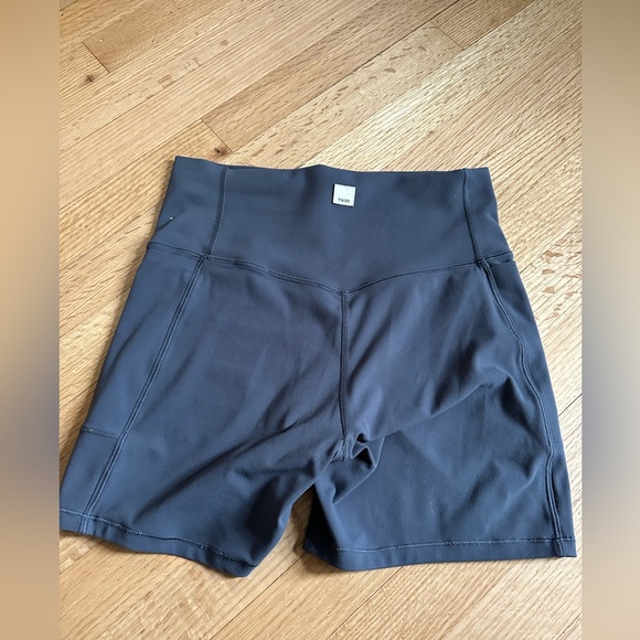 Vuori Studio Pocket Short Women's Biker Shorts, Size Small - Azure - Picture 7 of 7